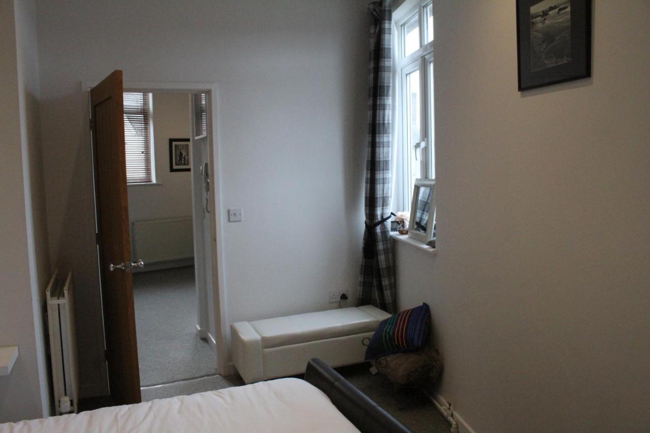 Vale View Apartment Денби Екстериор снимка
