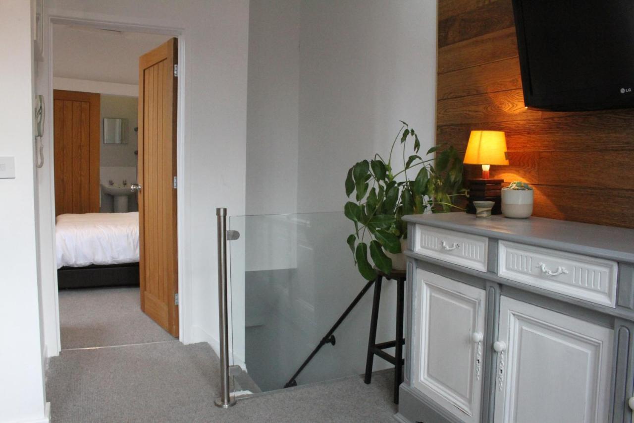 Vale View Apartment Денби Екстериор снимка